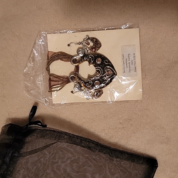 Jewelry - Necklace and earring set NWT